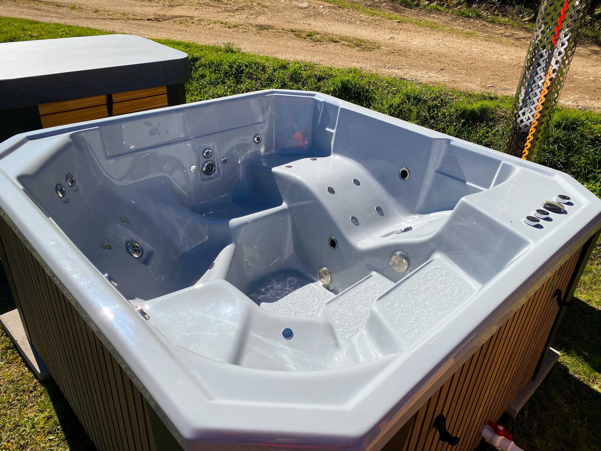 "ETNA" 5 os. hydromasaż LED Jacuzzi PREMIUM! Wanna SPA gorąca beczka!