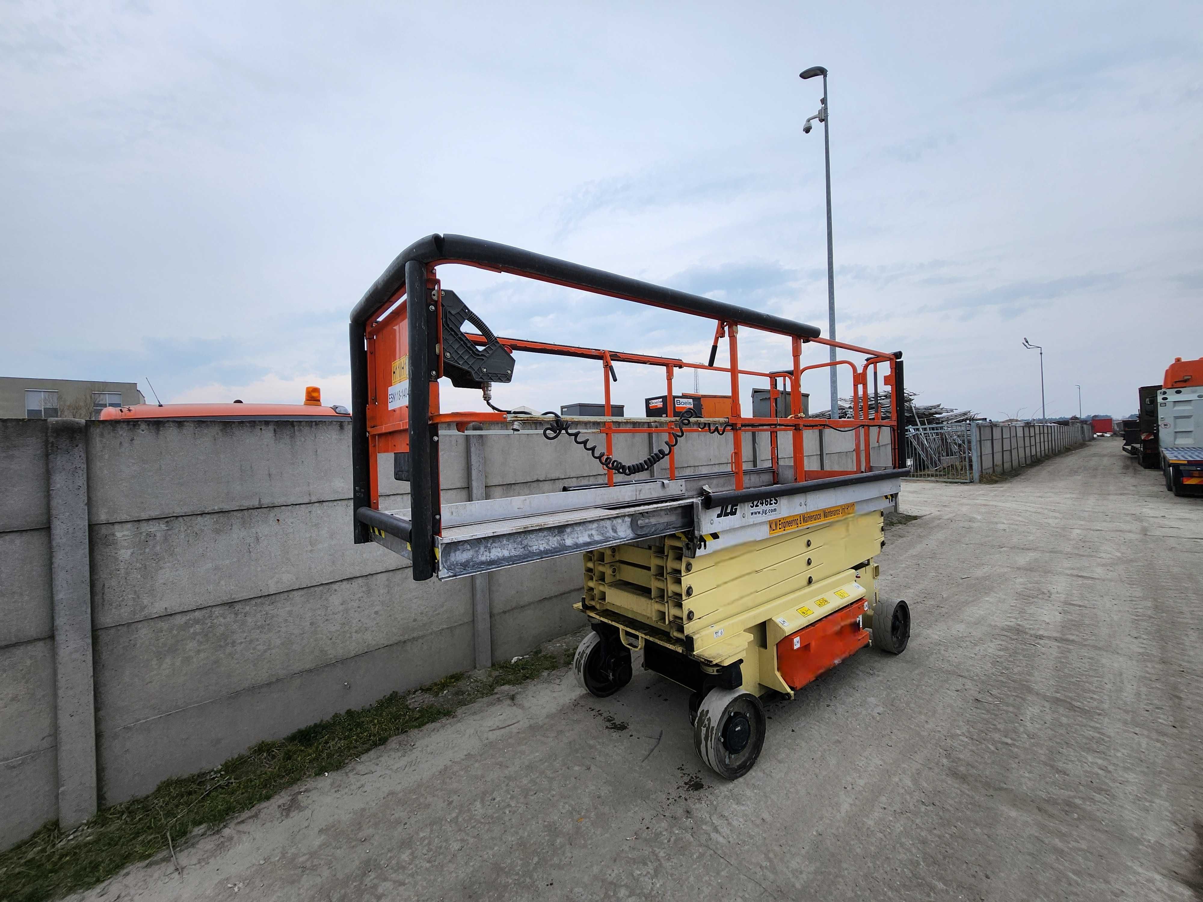 Podnośnik nożycowy, zwyżka JLG 3246 ES- 2014r - 702 Mth