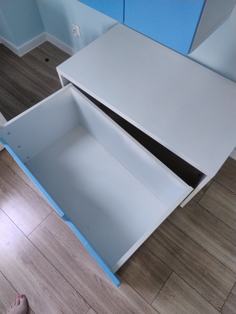Zestaw mebli dziecięcych Ikea Stuva skrzynia na zabawki z biurkiem