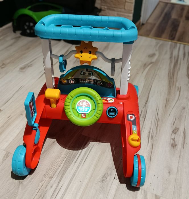 Pchacz Fisher pric z muzyką i światełkami