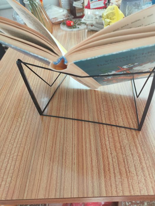 Складная подставка для книг