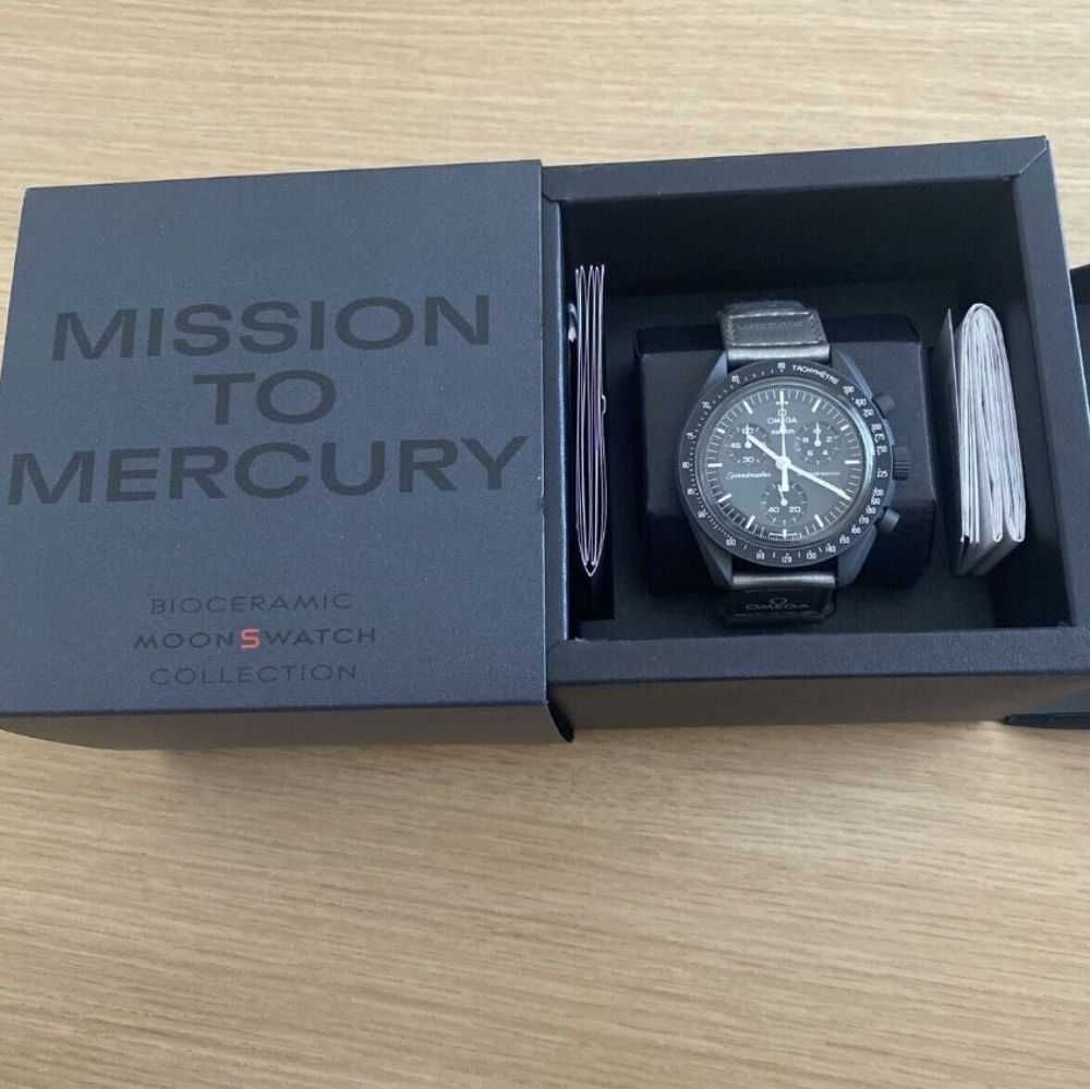 Omega x Swatch SO33A100 Mercury - Kosmiczny Zegar w Limitowanej Edycji