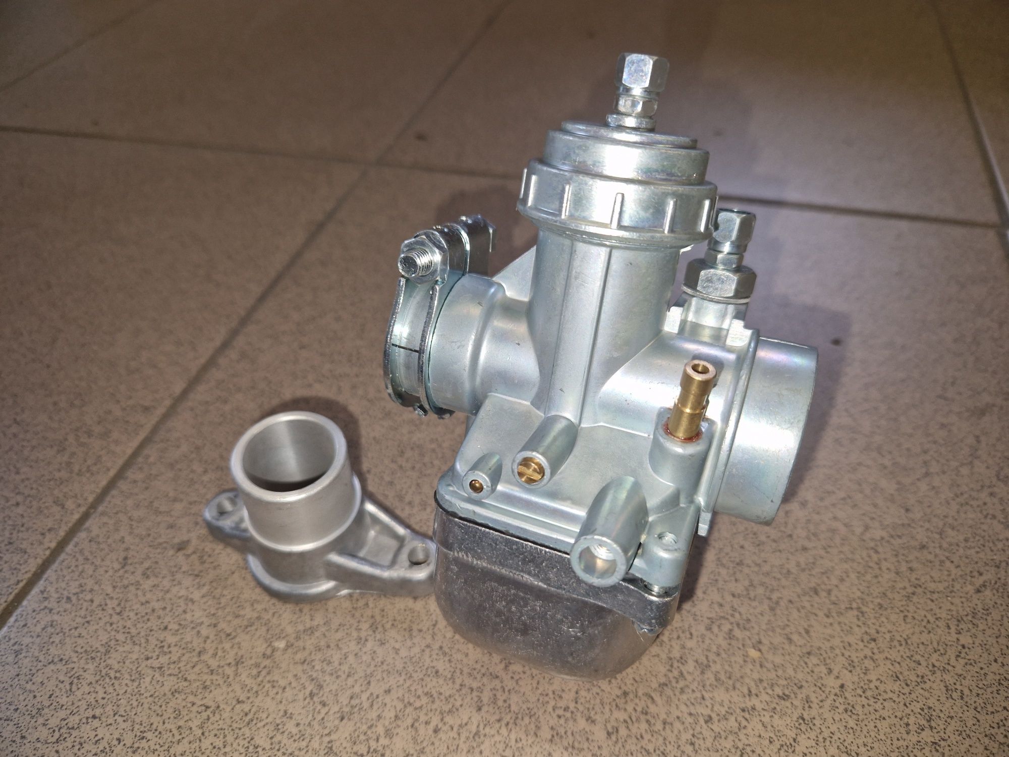 Nowy kpl z kruccem ganik silnika mz etz 150 .24N2