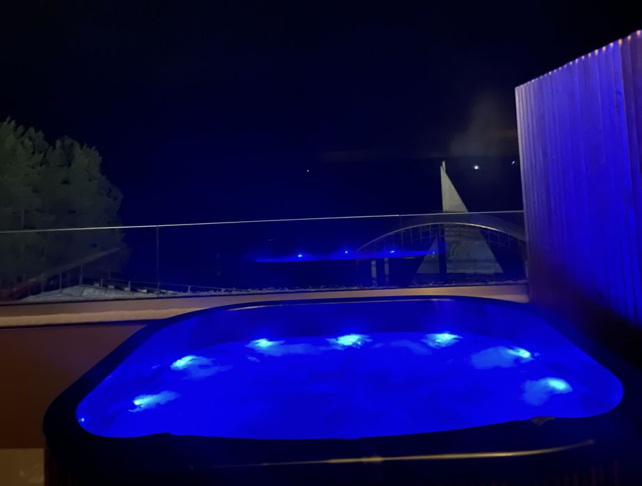 Żubr apartamenty & Restauracja |jacuzzi, paintball, sauna|