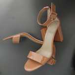 Sandały na słupku lakierowane ,Ann Taylor z USA, 39