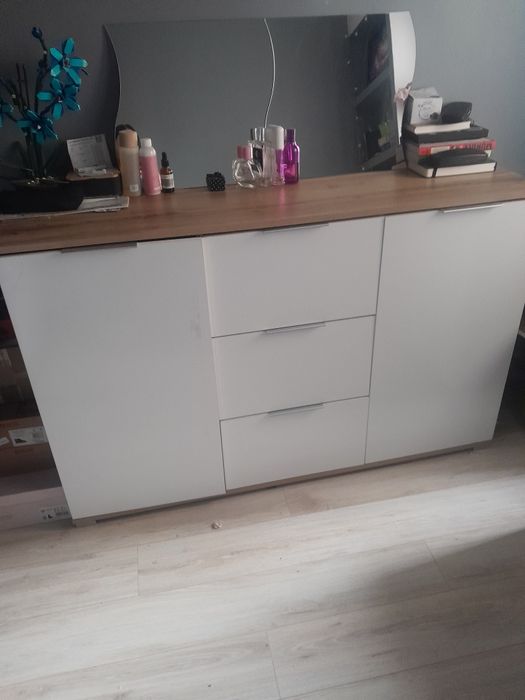 Meble młodzieżowe.