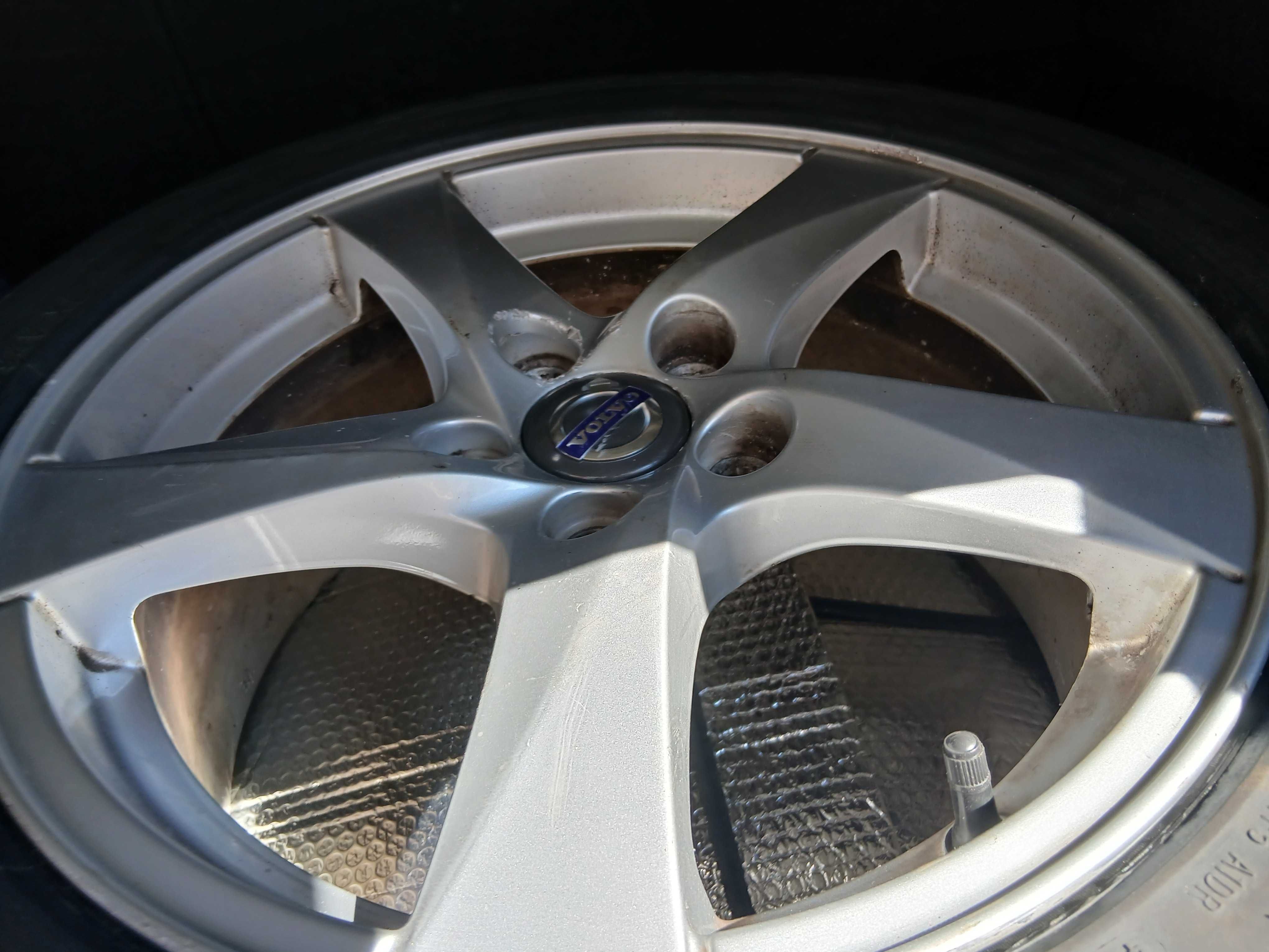 Jante 16 Volvo - 80€ negociável