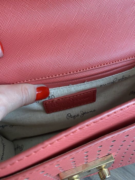 Червона сумочка Pepe Jeans