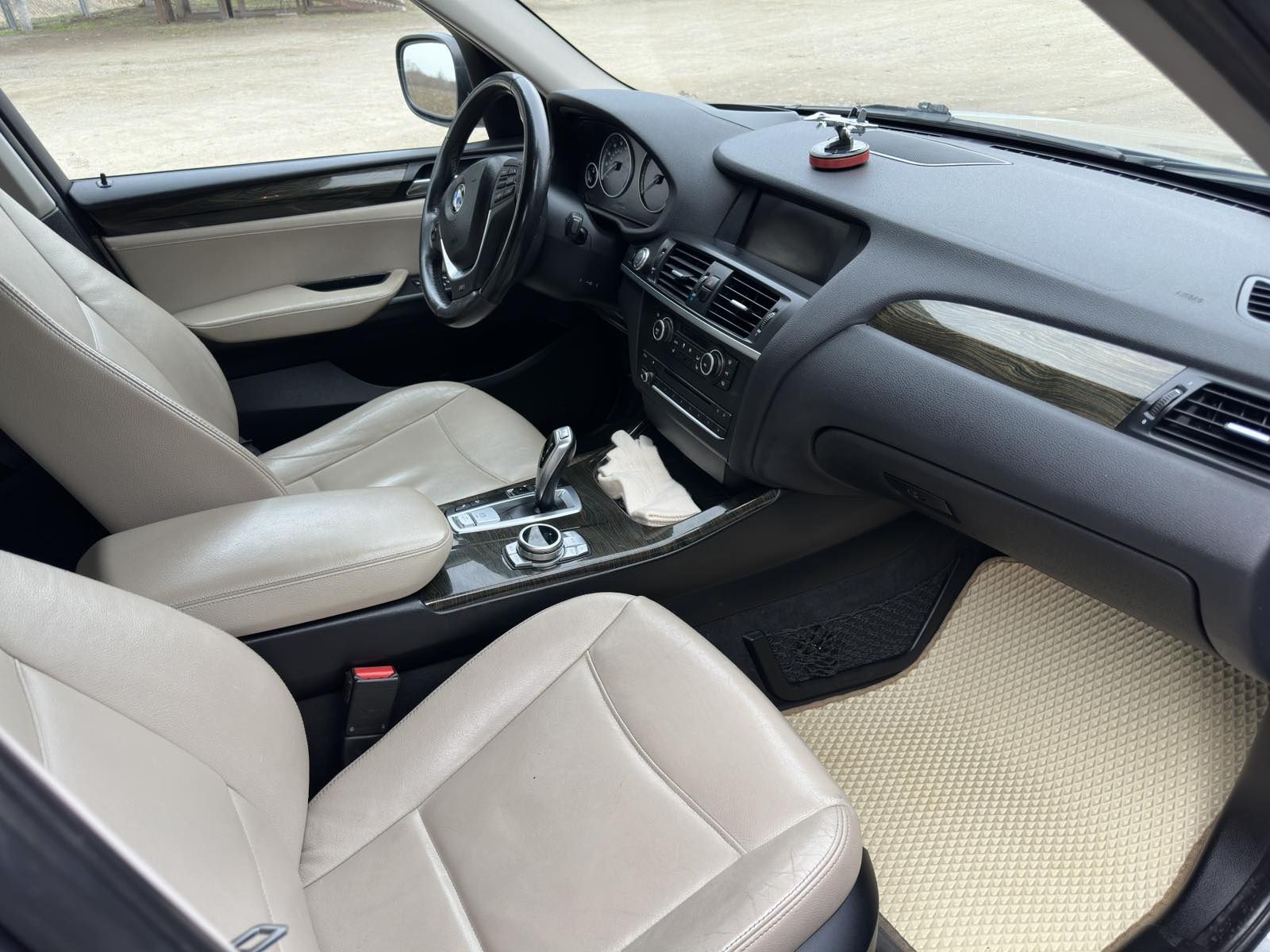 BMW X3 X-DRIVE  2012