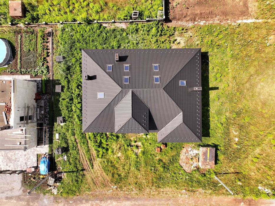 Продам будинок з ділянкою 9 сот в Рівному, р-н Райський сад