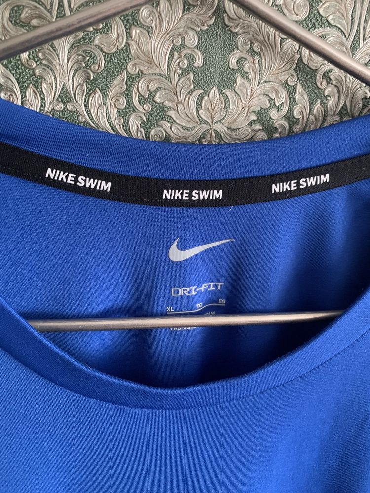 Чоловічий спортивний лонгслів nike swim l-xl