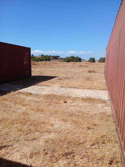 Vendo/alugo ou permuto terreno zona industrial de Algoz com 3contentor