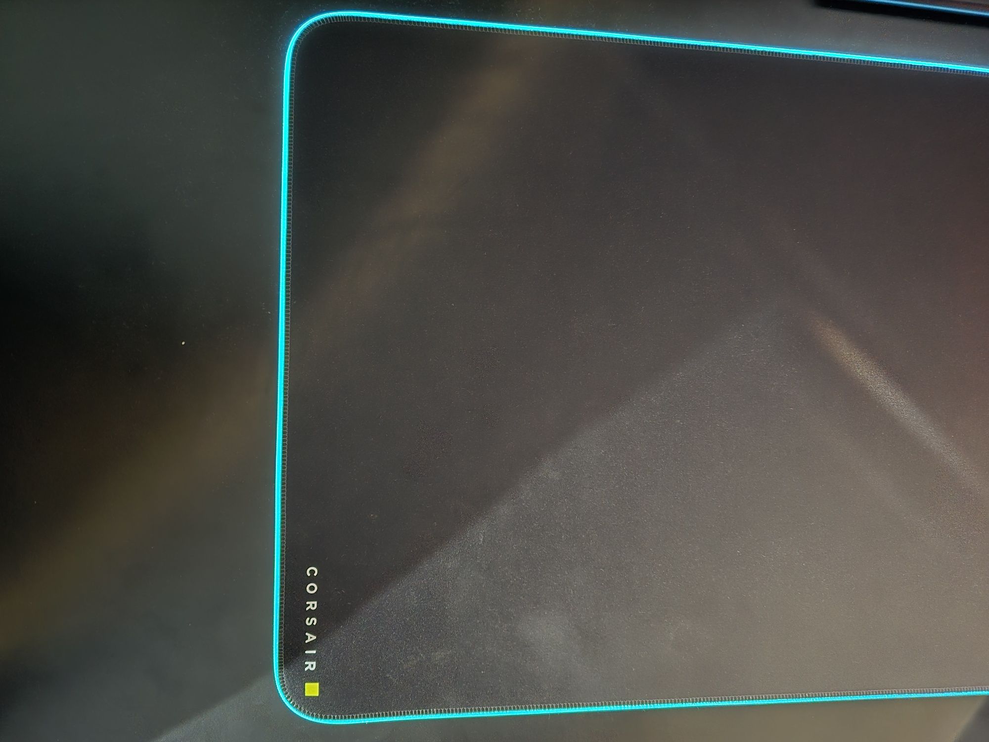 Mouse Pad MM700 RGB Extended Corsair