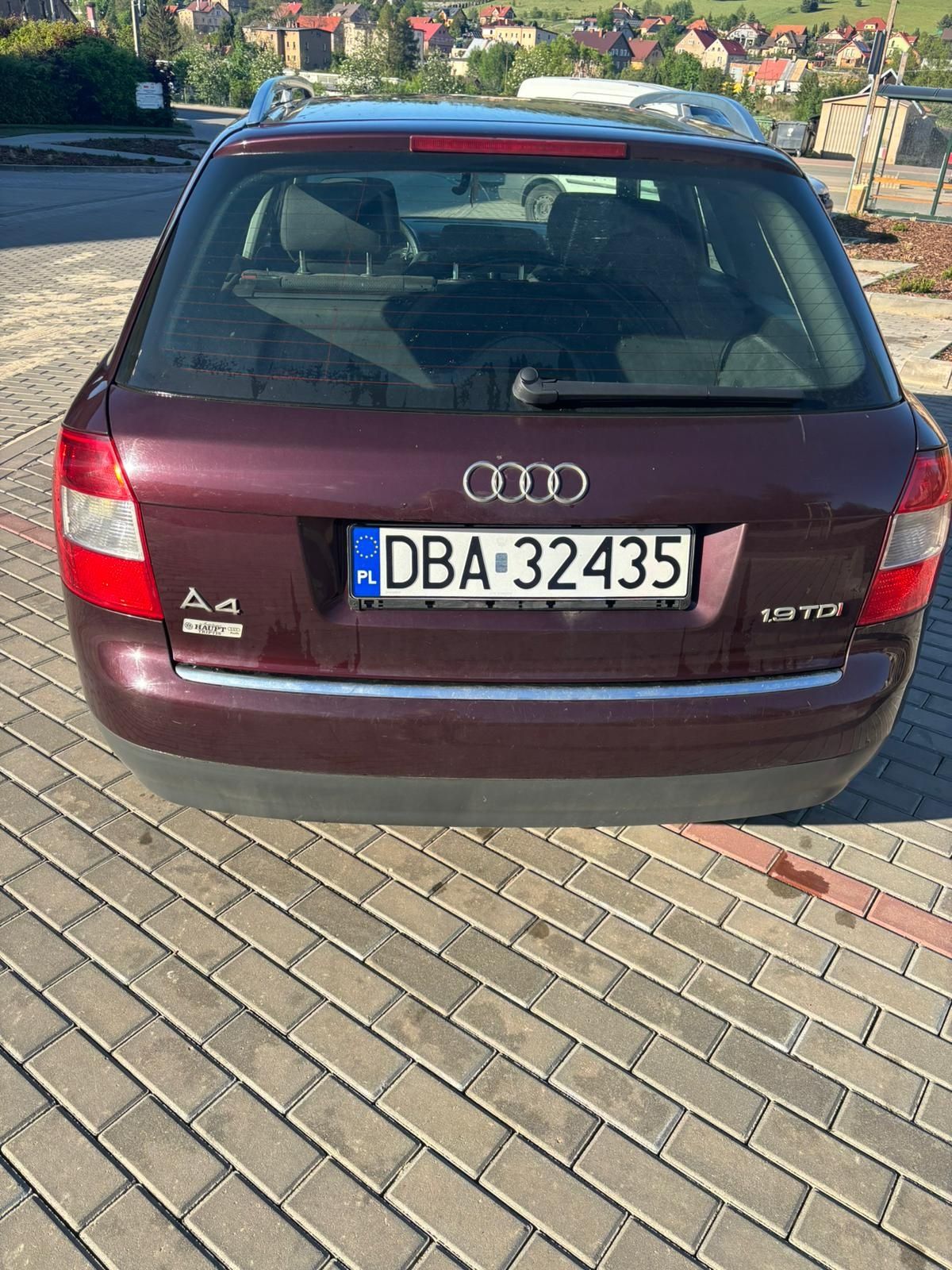 Audi A4 b6 rok 2002 bordowe 1.9