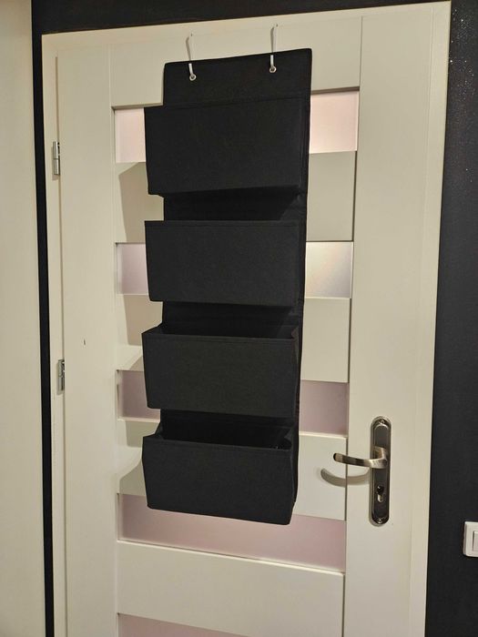 Wiszący organizer do powieszenia z 4 kieszeniami na drzwi czarny