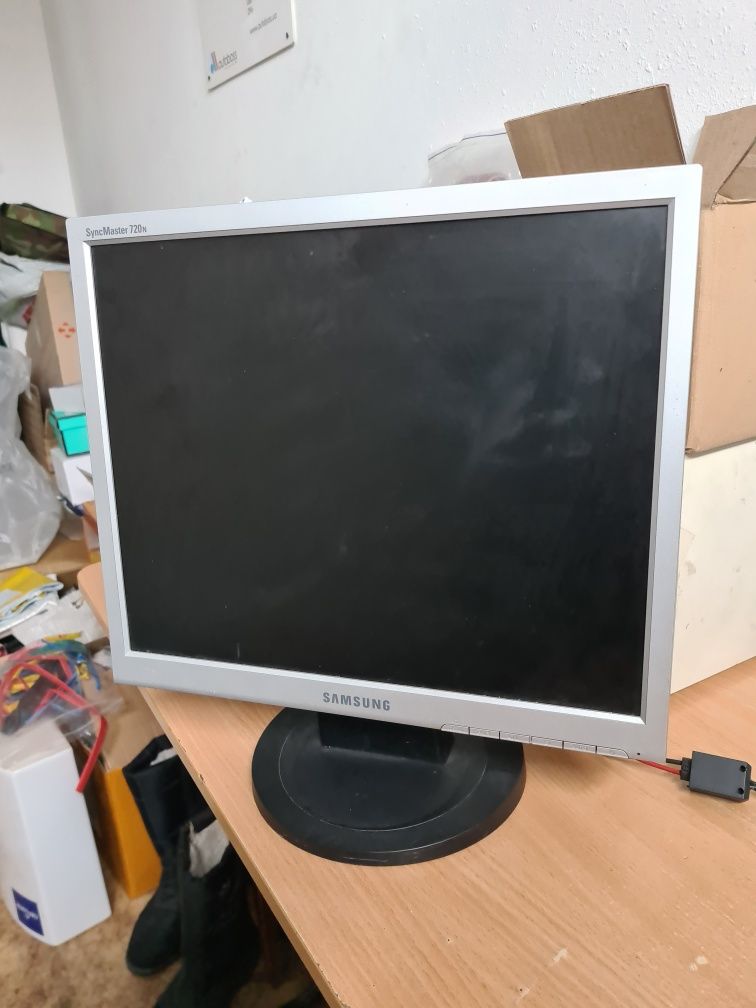 Монитор Самсунг 720N