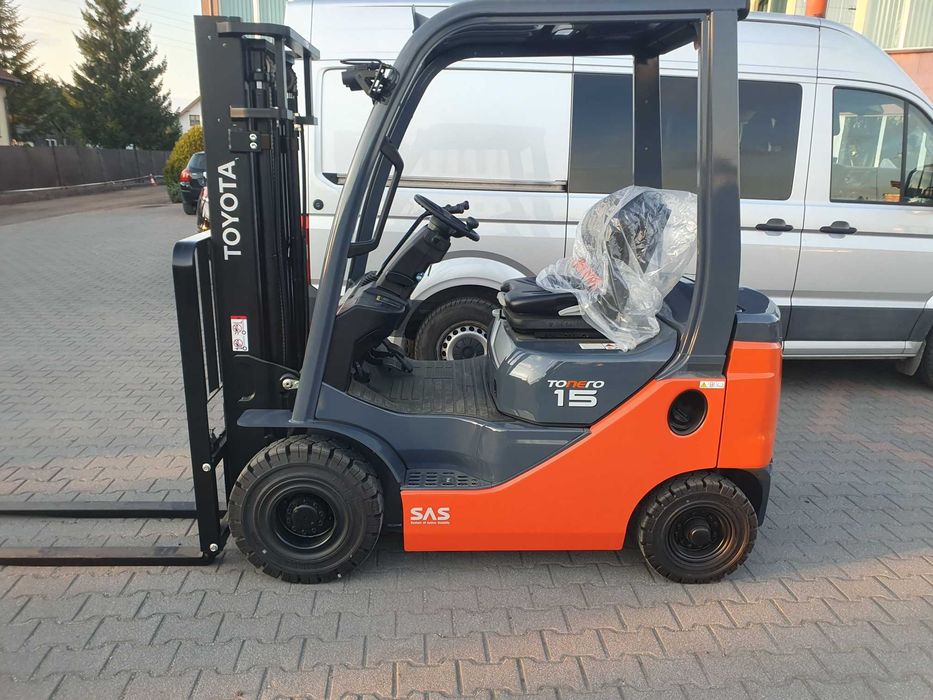 Wózek widłowy TOYOTA 8FDF15 2023r - NOWY Diesel 8FDF15 8FD20 1.5 tony