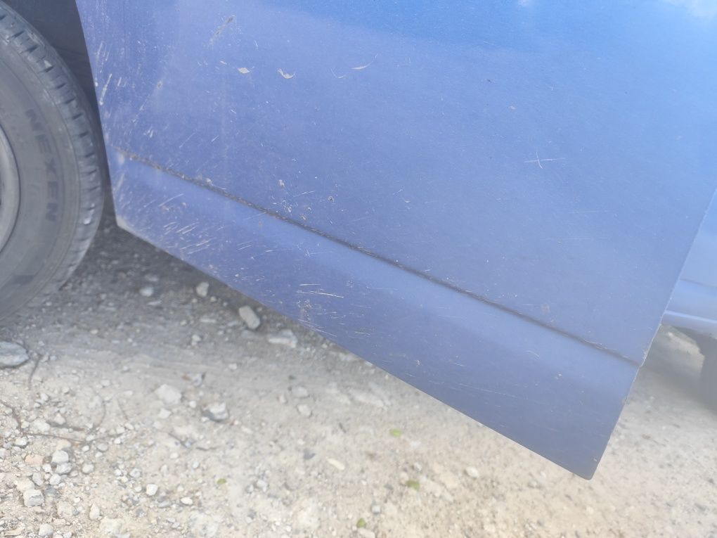 VW Transporter T4 Multivan Atlantis LW5Y drzwi prawy lewy przód