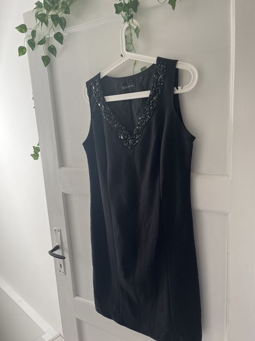 Sukienka czarna elegancka