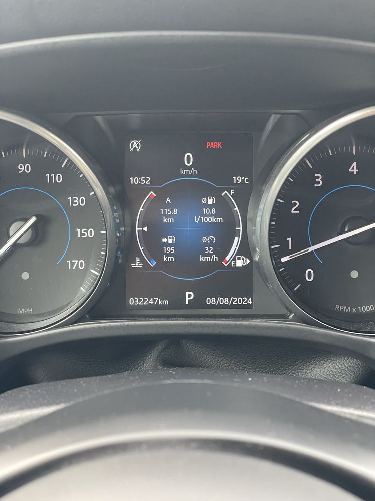 Jaguar F-Pace 2.0t 2017 r.
