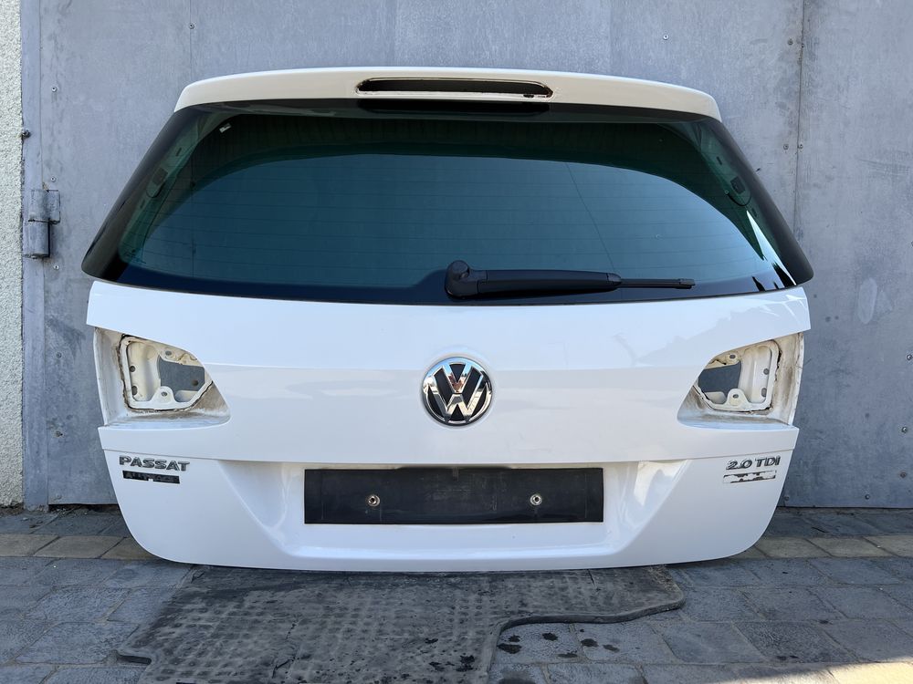 Кришка багажника ляда кляпа задня дверка двері Passat B7 універсал B9A