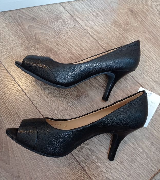 Нові шкіряні туфлі Geox устілка 22,5 см