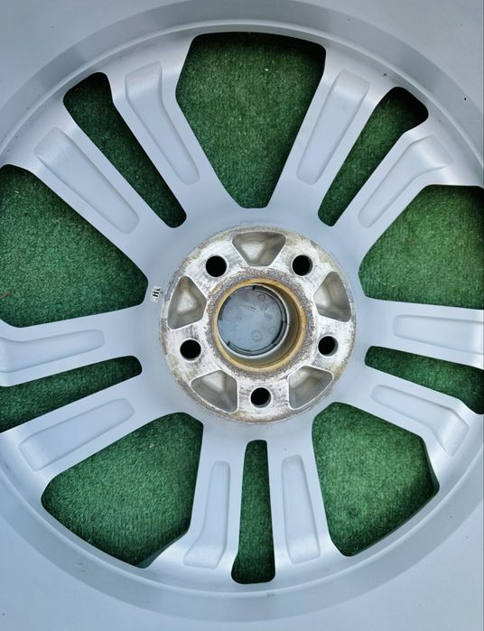 Диски 5/108 R19 Ford 8J ET42.5 dia-63.4 Dezent Germany