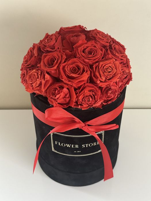 Wieczne róże czerwone w czarnym pudełku około 30 sztuk flower store