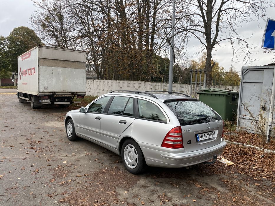 Mercedes-Benz C180