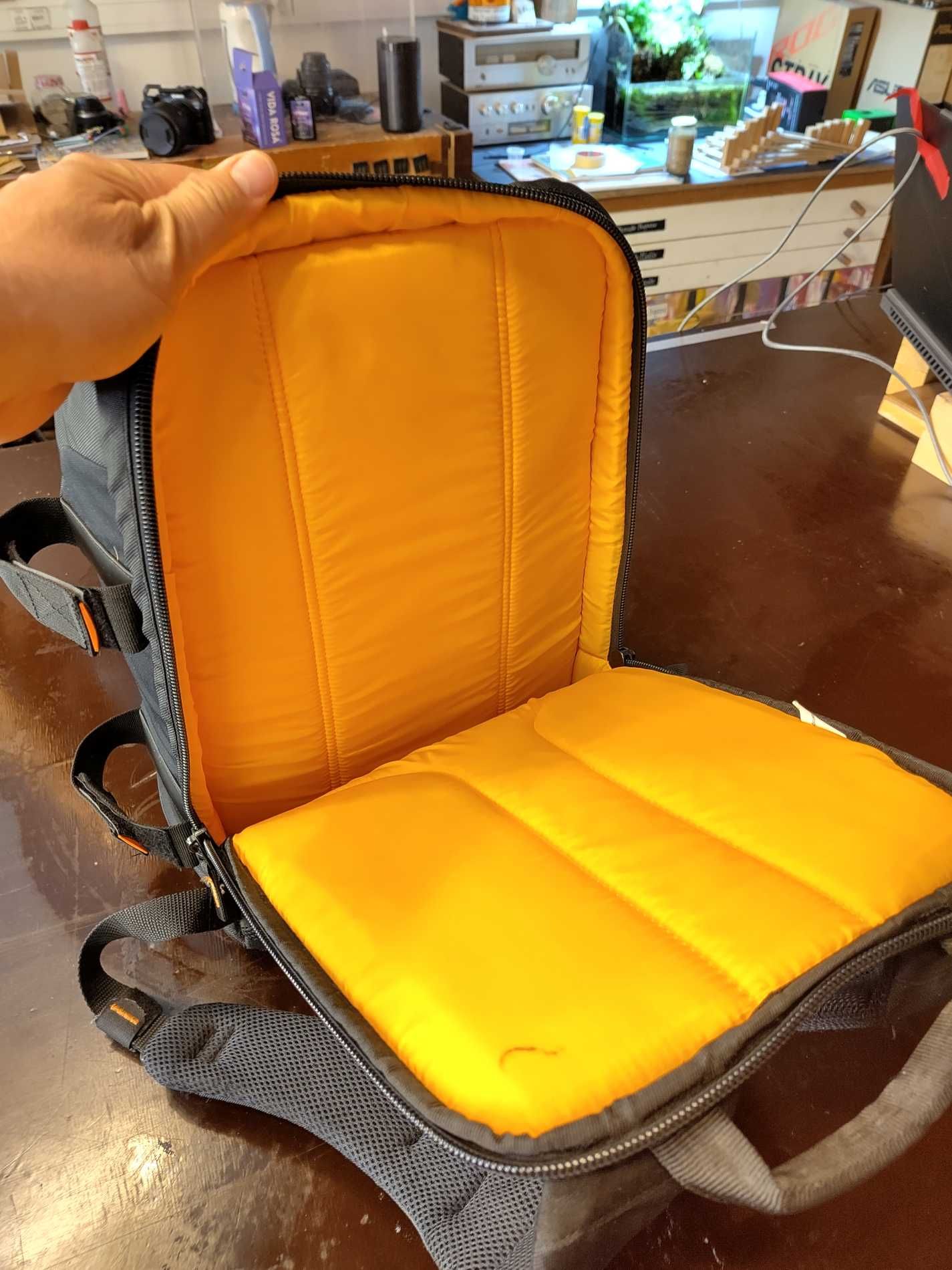 Mochila de Fotógrafo CaseLogic SLRC206 - Excelente estado