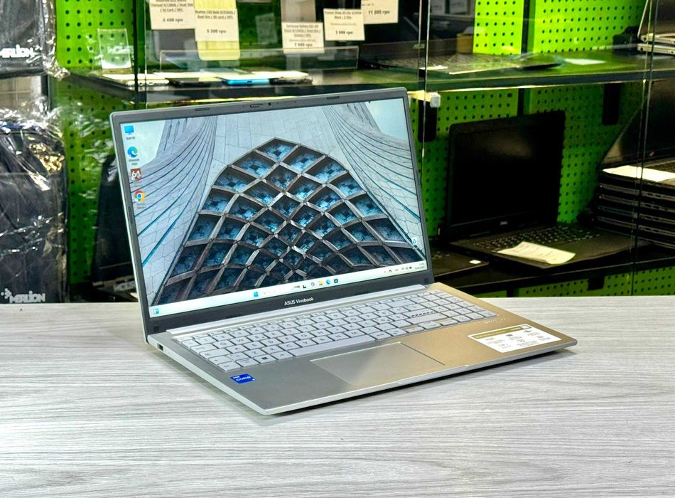 Asus Vivobook | 15.6" | Core i5-1235u / 10 ядер | 16Gb | 512Gb SSD