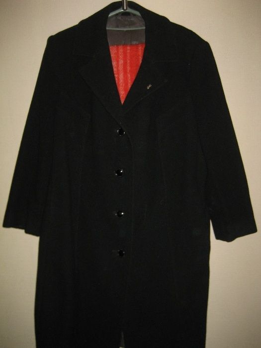 Женское пальто. 48 размер.