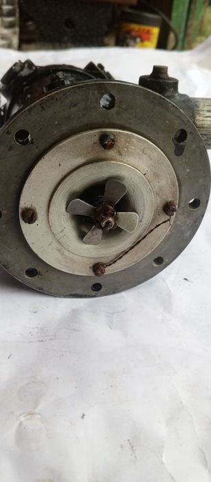 Продам бцн-1 електродвигун з насосом электродвигатель 24-27вольт БТР т