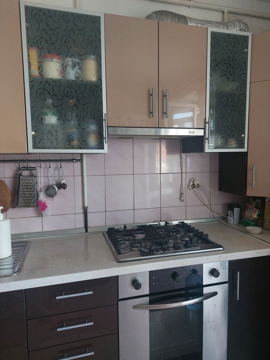 Кухня вживана кутова