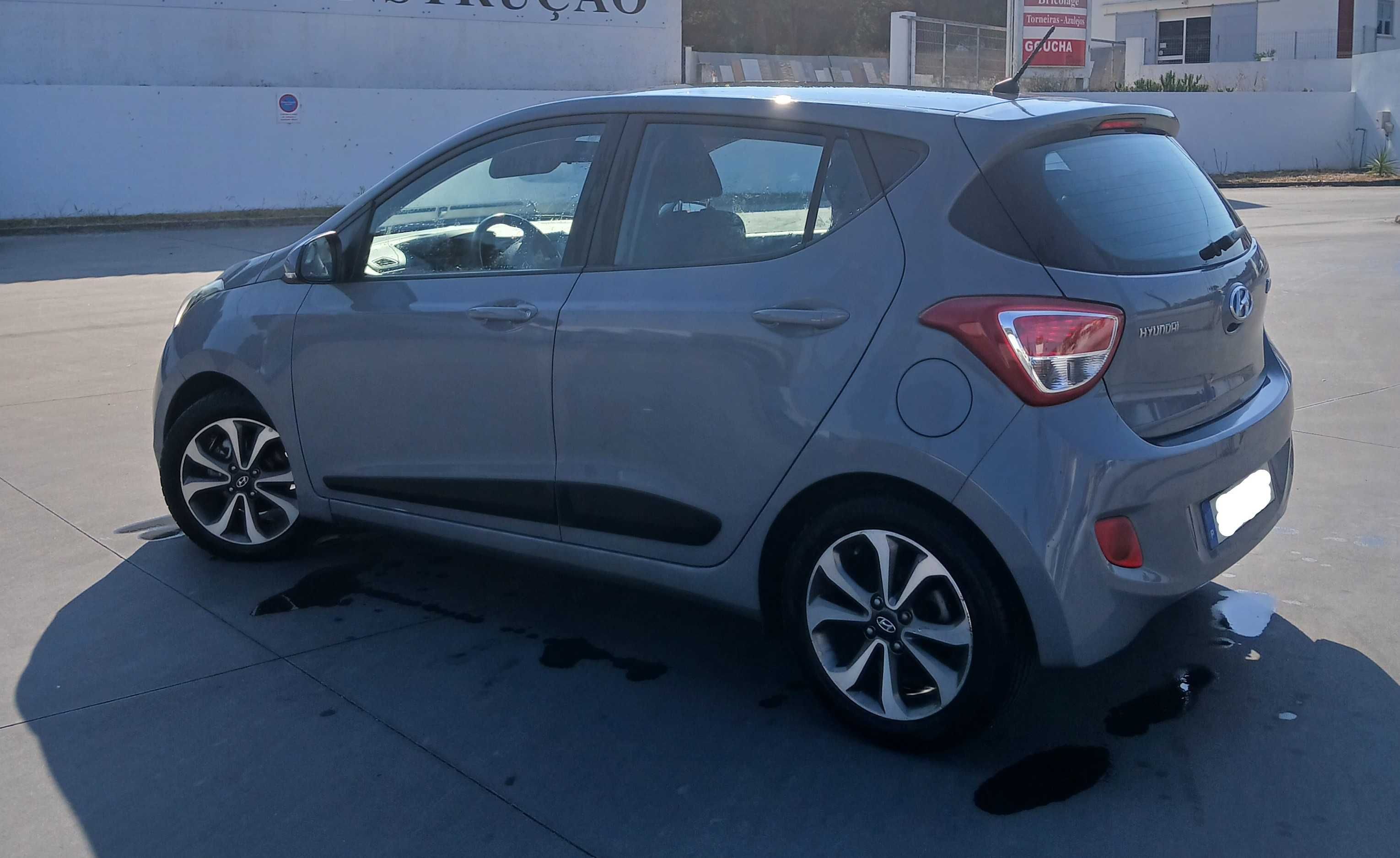 Hyundai i10 1.0 Gasolina 2014 - Bluetooth, Bancos Aquecidos,