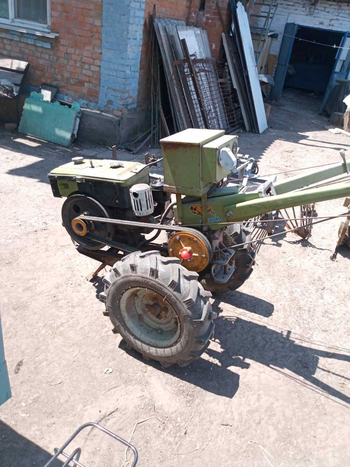Продам мотоблок Зубр