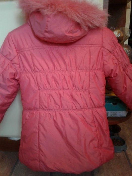 Куртка зимняя на девочку 6-7лет