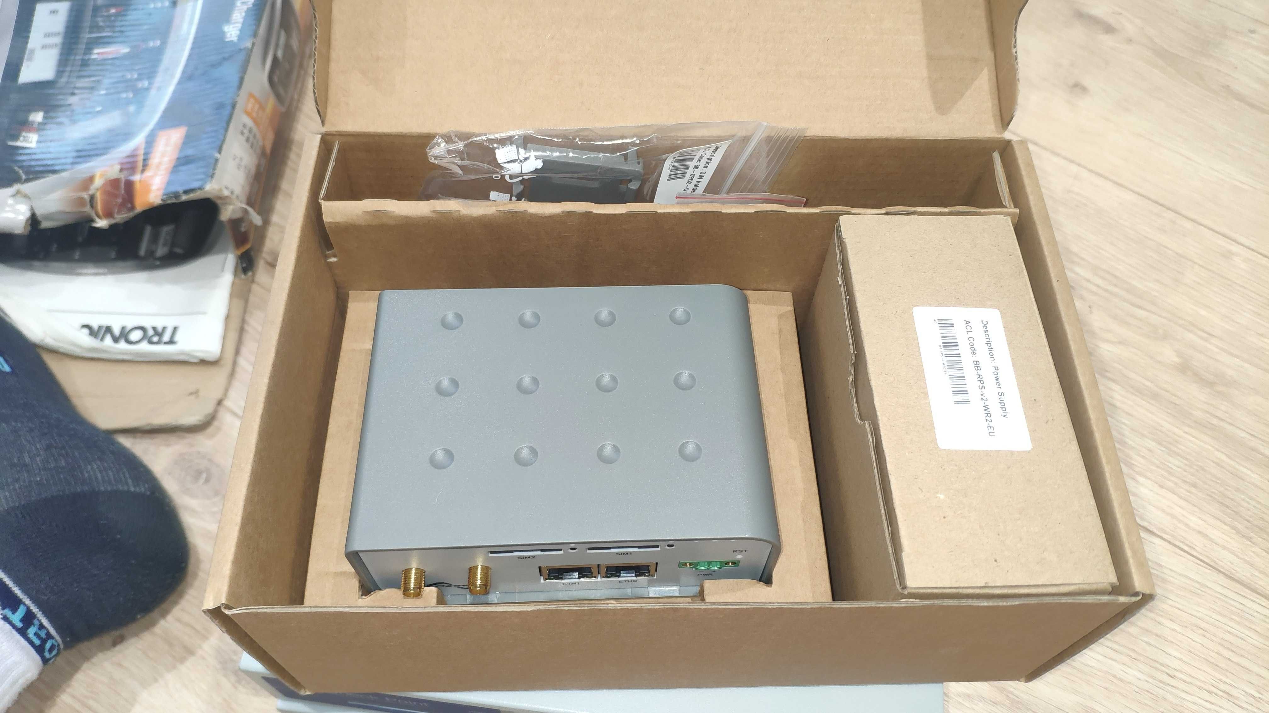 Router UR5i V2 Libratum