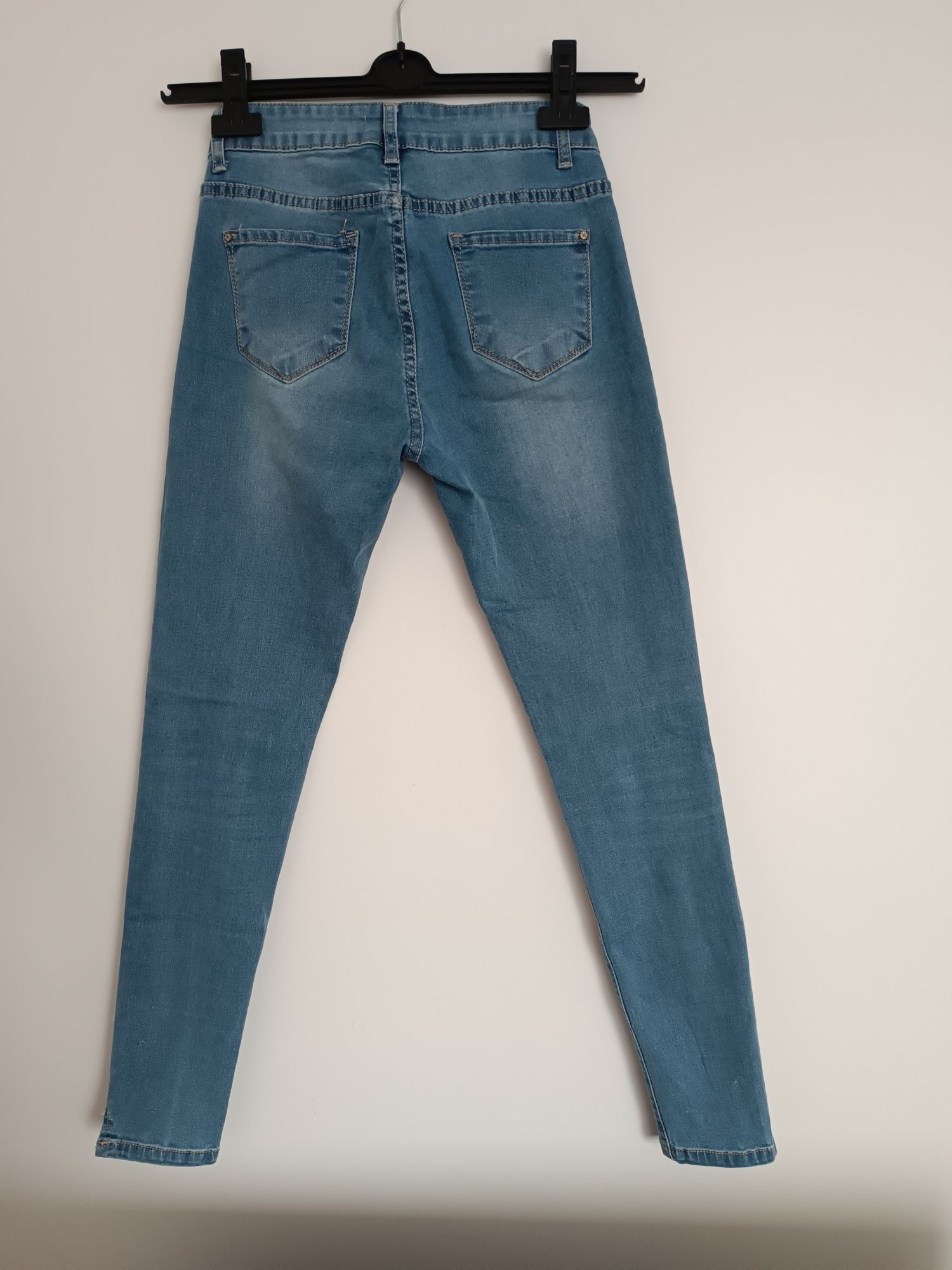 Ds fashion spodnie damskie jeansy 36 S niebieskie z przetarciami rurki