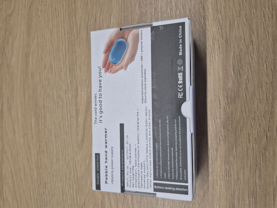 Ogrzewacz i powerbank 2w1