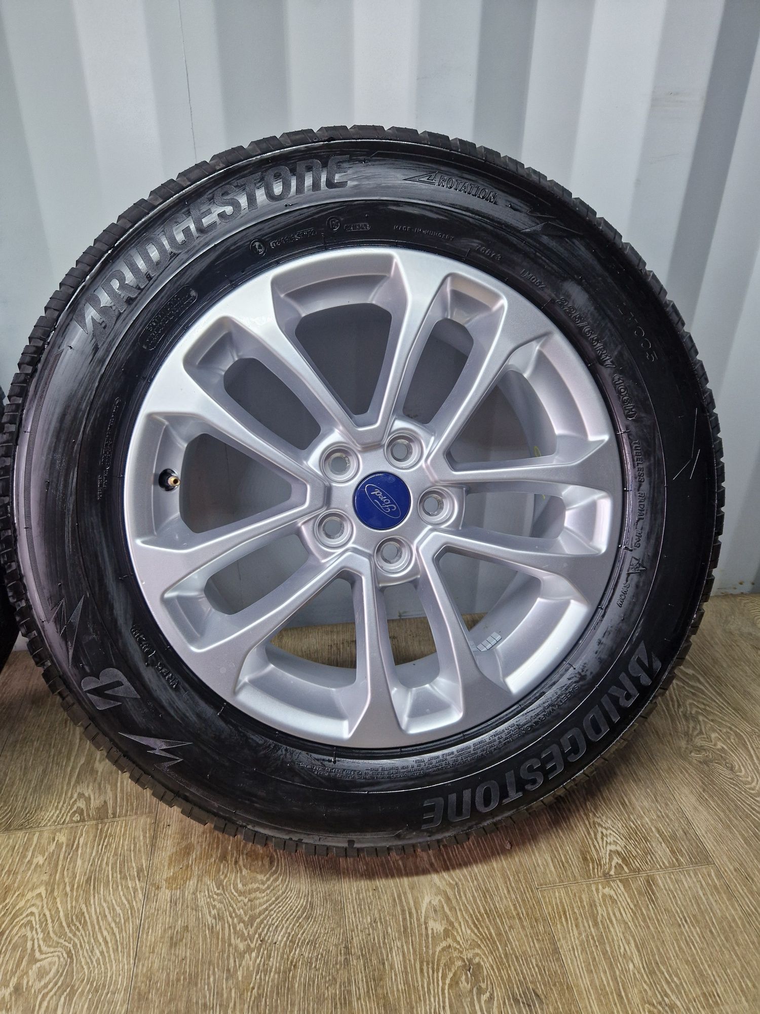 Koła 17 ford kuga escape 5x108 7j et50 os 63.4