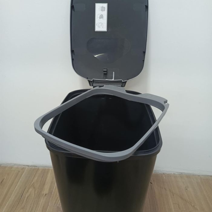 Kosz na śmieci KIS czarny 45l