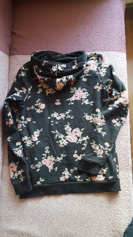 Bluza z kapturem w kwiaty Clockhouse M