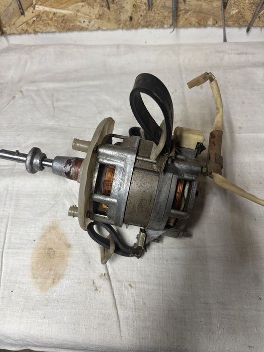 Электродвигатель со стиральной машины