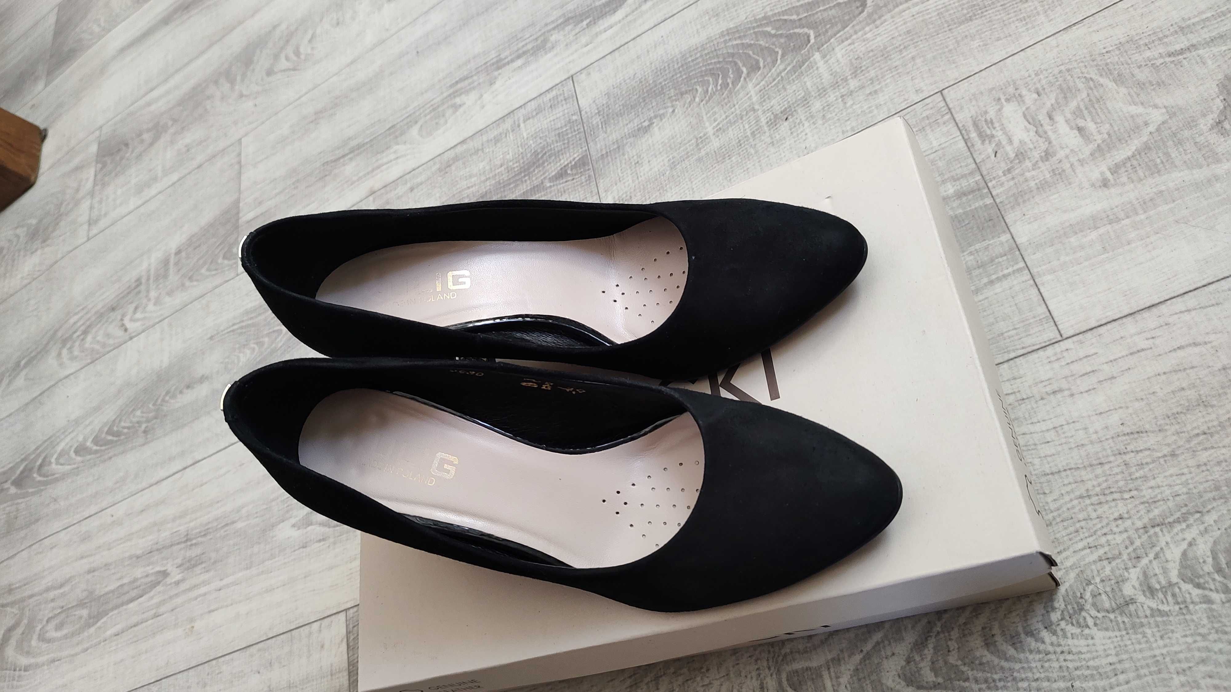 Buty damskie skórzane czarne na wygodnym szerszym obcasie jak nowe