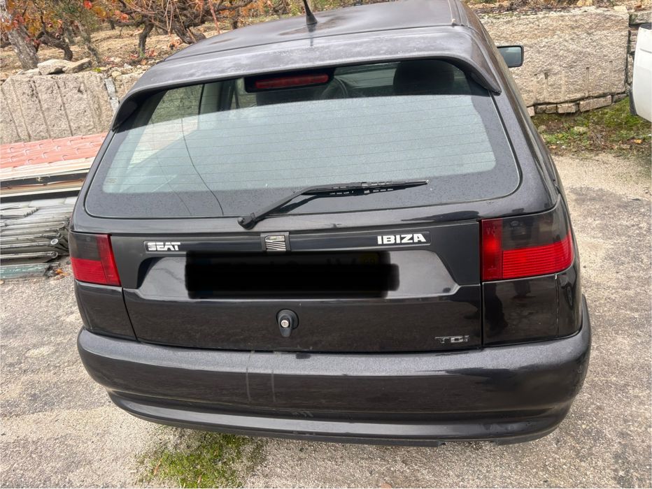 Para-choques tras Seat Ibiza 6K