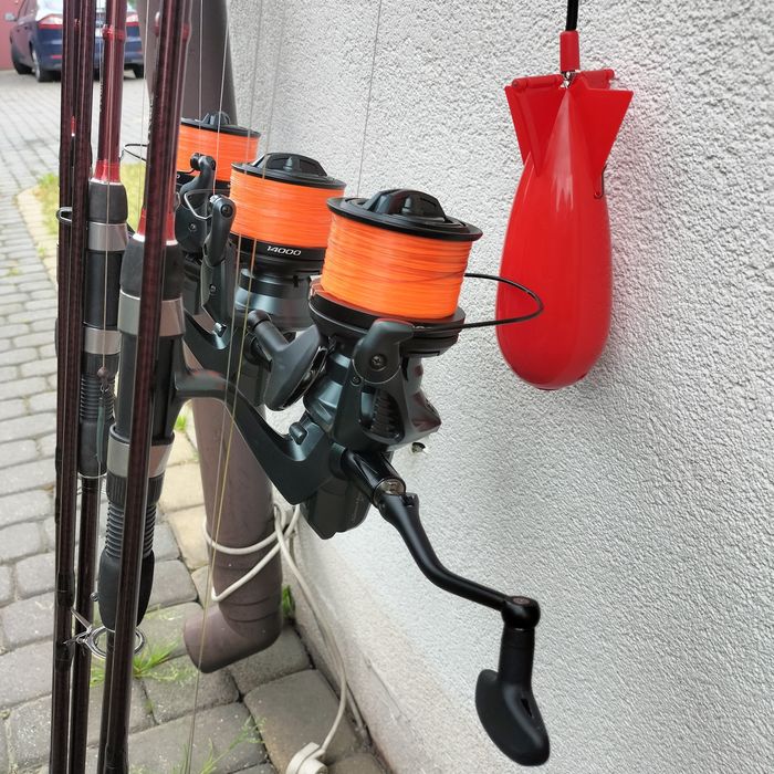 Sprzedam zestaw wędki kołowrotki i pokrowiec