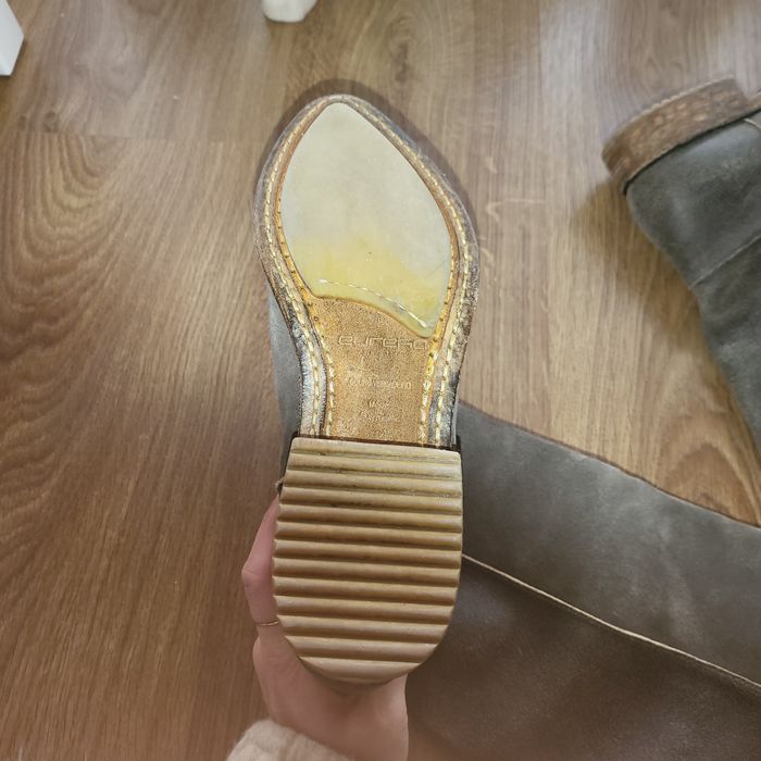 Botas cinza em pele genuina EUREKA n° 39