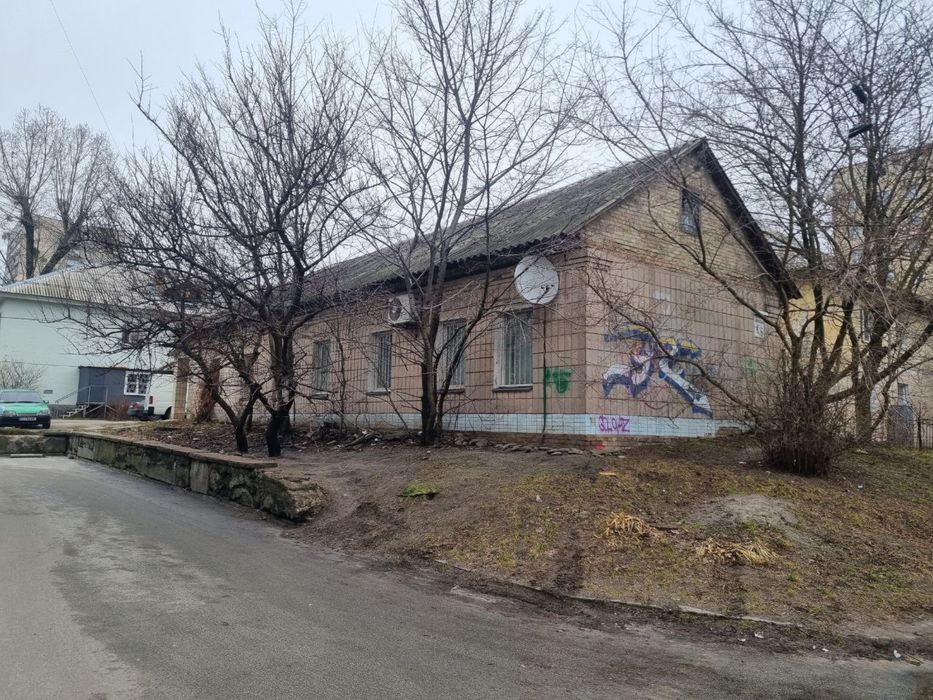 М Дорогожичі окрема будівля! Терміново! без додаткових комісій