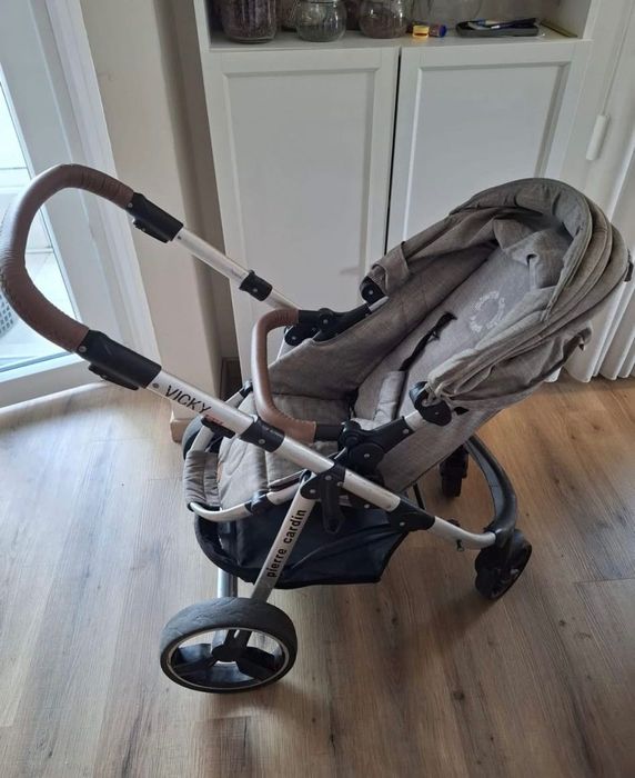 Carrinho bebé com isofix